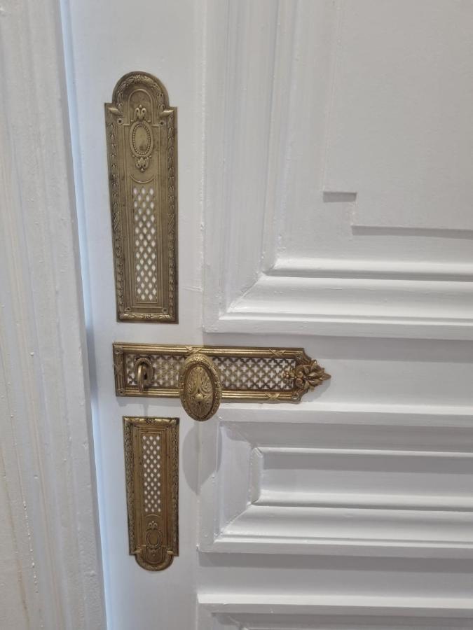 Face Chateau St Germain En Laye, Appartement 4 A 6 Personnes, 23 Min De Paris Champs-Elysees Saint-Germain-en-Laye Exterior photo
