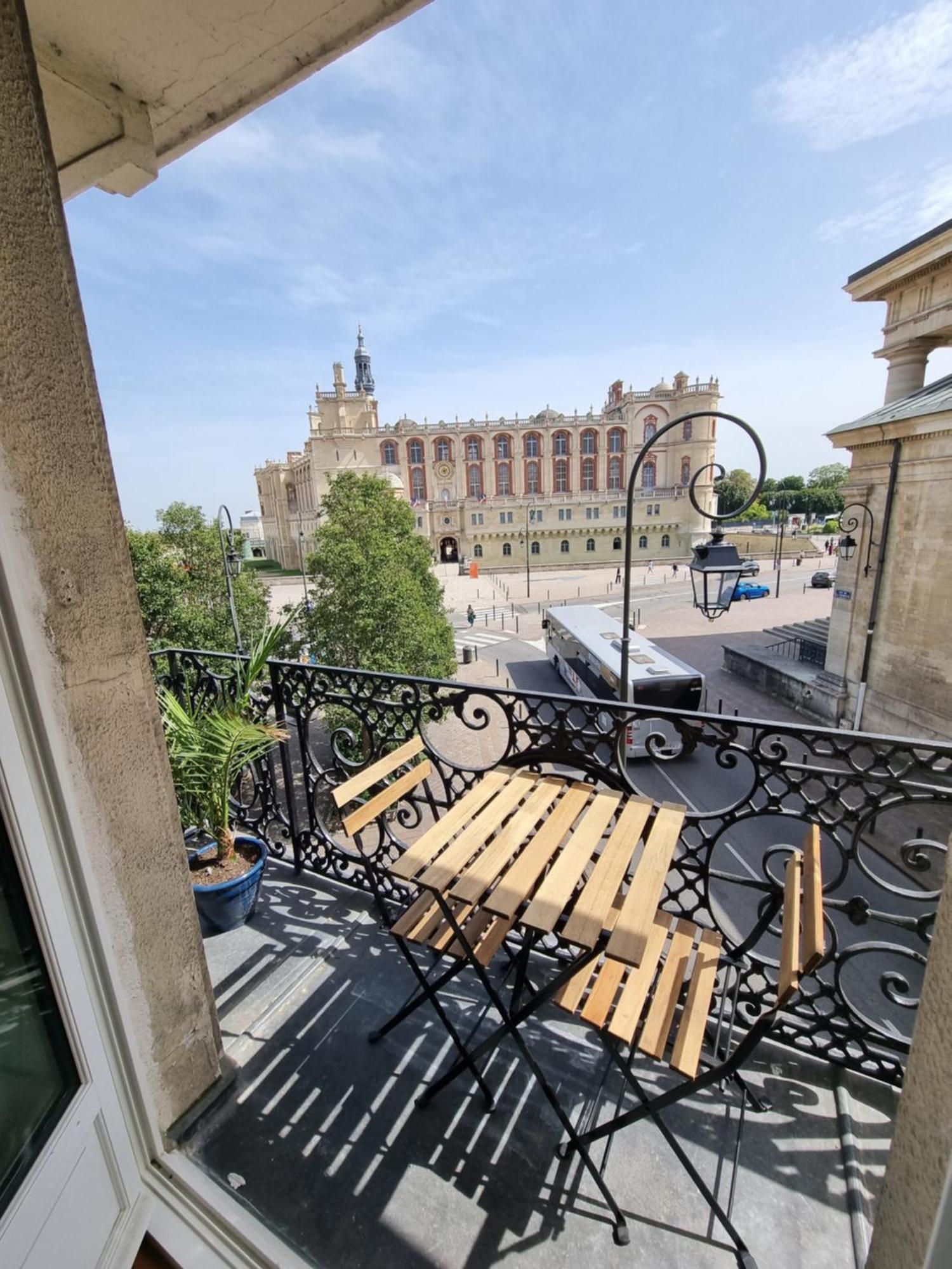 Face Chateau St Germain En Laye, Appartement 4 A 6 Personnes, 23 Min De Paris Champs-Elysees Saint-Germain-en-Laye Exterior photo
